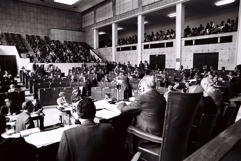 Plenary session in Strasbourg, June 14-18, 1976