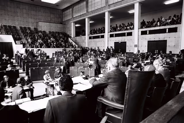 Φωτογραφία 13: Plenary session in Strasbourg, June 14-18, 1976