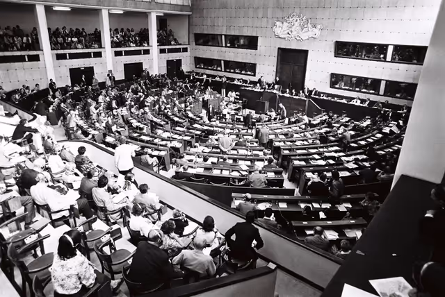 Φωτογραφία 9: Plenary session in Strasbourg, June 14-18, 1976