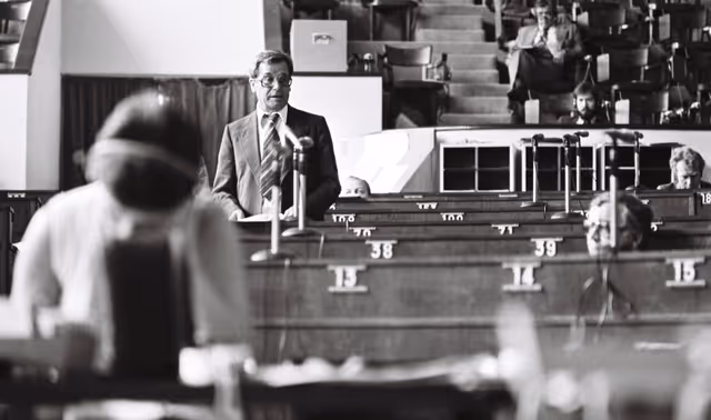 Φωτογραφία 15: Hermann SCHWORER during a plenary session in Strasbourg, June 10-14, 1976