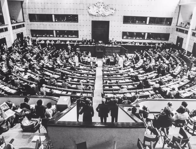 Φωτογραφία 5: Plenary session in Strasbourg, June 14-18, 1976