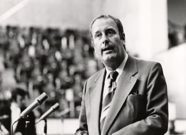 Φωτογραφία 28: Jean DURIEUX during a plenary session in Strasbourg, June 14-18, 1976
