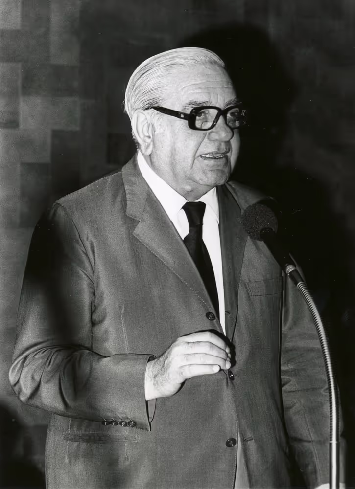 Various pictures in June 1976