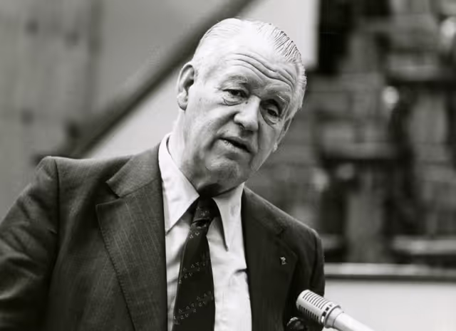 Plenary session in October 1976