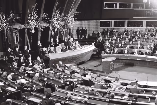 Billede 3: President Valery GISCARD d'ESTAING Inaugurate the Palais de l'Europe in Strasbourg