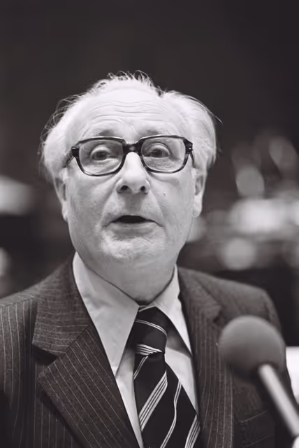 Johannes BROEKSZ during a plenary session in Luxembourg in February 1977