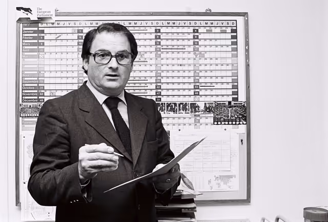 Fotografie 3: Jean-Marie CARO in February 1977.
