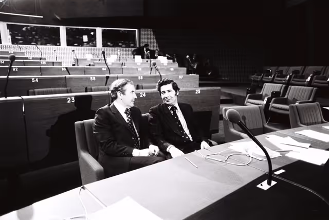 Foto 6: The delegue Charles McDONALD during the European Parliament presidential election.