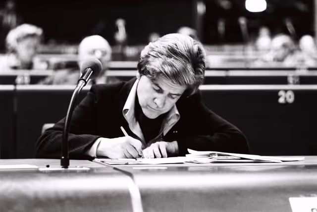 Foto 7: The delegue Colette FLESCH during the European Parliament Presidential election.