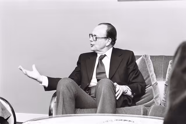 Fotografia 1: Emilio COLOMBO meets with a Greek delegation in Strasbourg