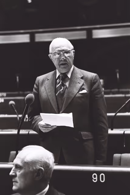 Nuotrauka 7: Plenary session in Strasbourg in April 1977