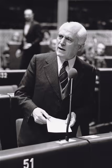Nuotrauka 1: Plenary session in Strasbourg in April 1977