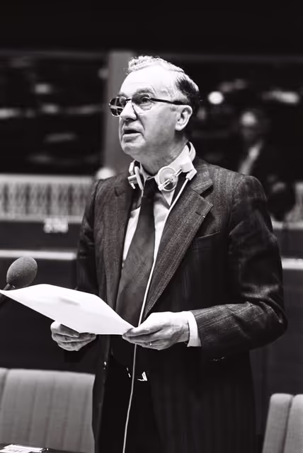 Nuotrauka 9: Plenary session in Strasbourg in April 1977