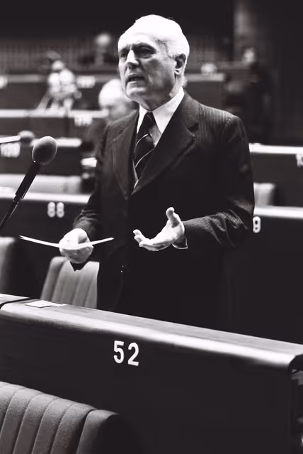 Nuotrauka 11: Plenary session in Strasbourg in April 1977