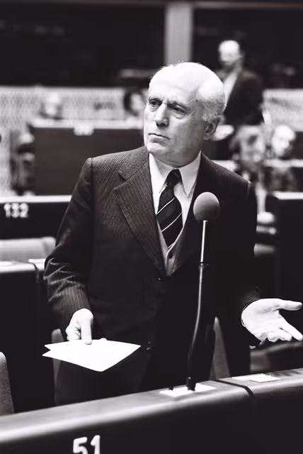 Nuotrauka 5: Plenary session in Strasbourg in April 1977