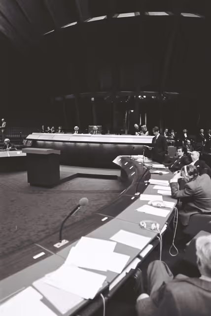 Foto 3: Takeover of David OWEN in the United Kingdom Presidency