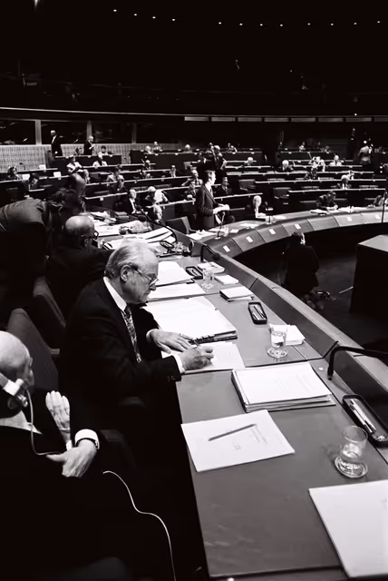 Foto 12: Takeover of David OWEN in the United Kingdom Presidency