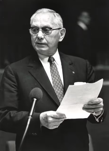 Plenary session in June 1977
