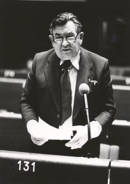Fotó 2: Plenary session in June 1977