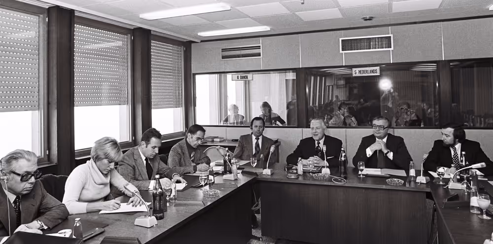 Plenary Session in Luxembourg on October 1977.