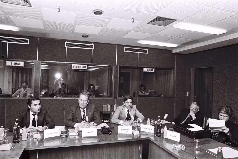 Plenary Session in Luxembourg on October 1977.