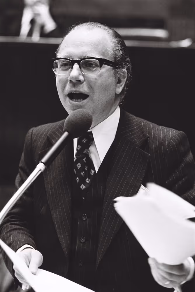 Belgium Secretary of State Mark EYSKENS during a session in October 1977.