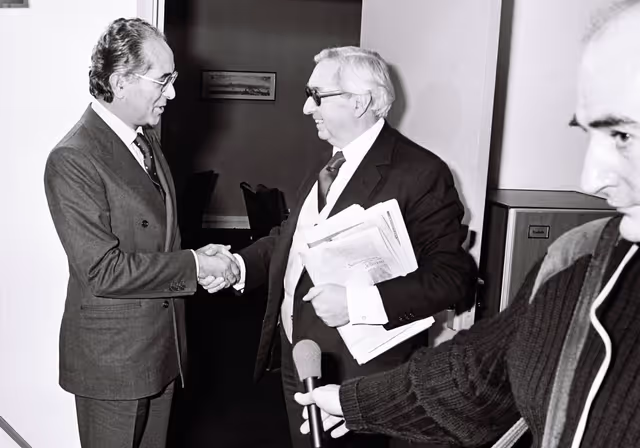 Foto 22: Emilio COLOMBO meets with journalists in Strasbourg
