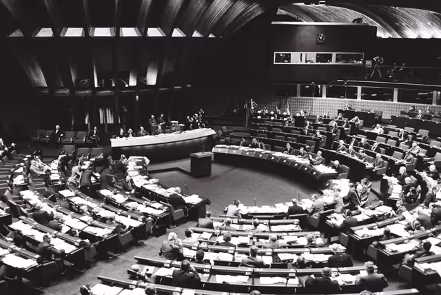 Fotografia 13: Plenary session in Strasbourg in December1977