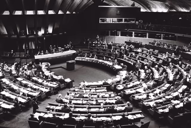 Fotografia 23: Plenary session in Strasbourg in December1977