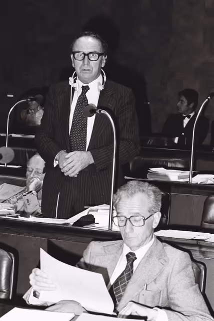 Foto 20: Gerald L'ESTRANGE during a session in Luxembourg in September 1978.