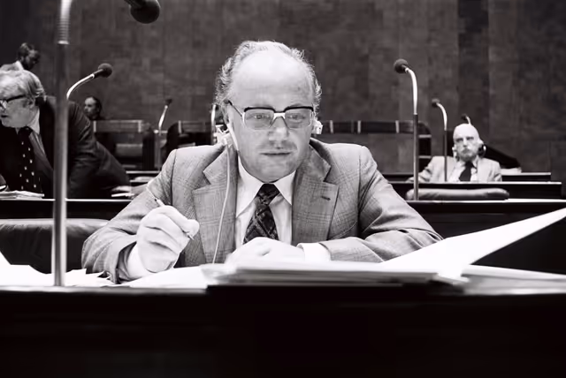 Foto 14: The delegue Horst SEEFELD during a session in Luxembourg in September 1978.