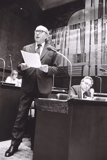 Foto 11: EC President Roy JENKINS during a session in Luxembourg in September 1978.