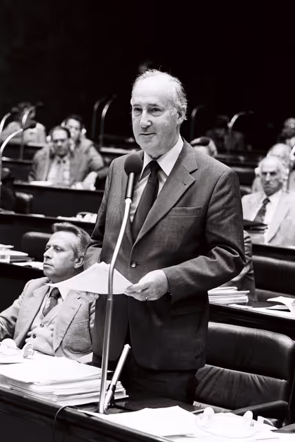 Foto 15: Ernst MULLER HERMANN during a session in Luxembourg in September 1978.