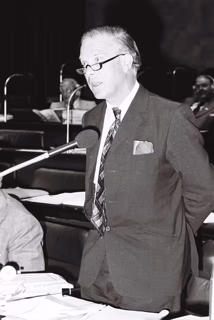 Foto 20: The delegue John Holbrook OSBORN during a session in Luxembourg on September 1978