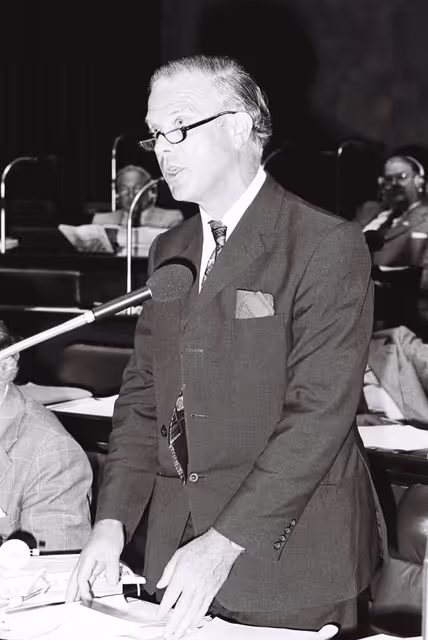 Foto 17: The delegue John Holbrook OSBORN during a session in Luxembourg on September 1978