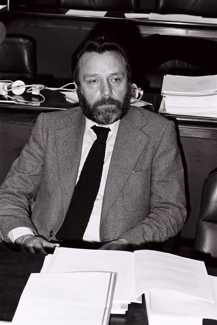 Foto 1: The delegue Ernest GLINNE during a session in September 1978.