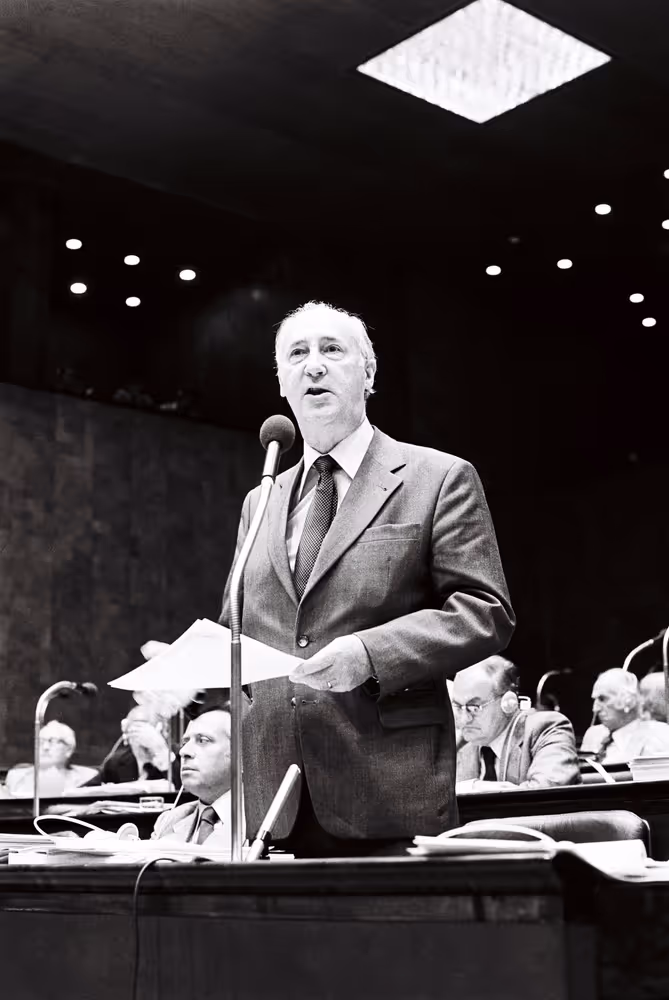 MÜLLER-HERMANN Ernst during the plenary Session in september 1978