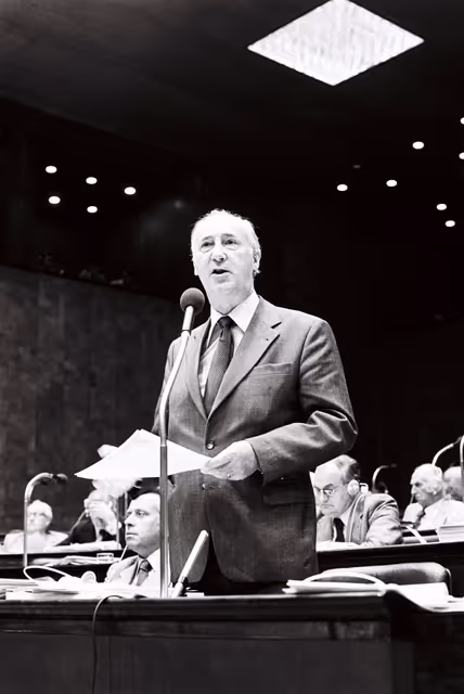 Foto 35: MÜLLER-HERMANN Ernst during the plenary Session in september 1978