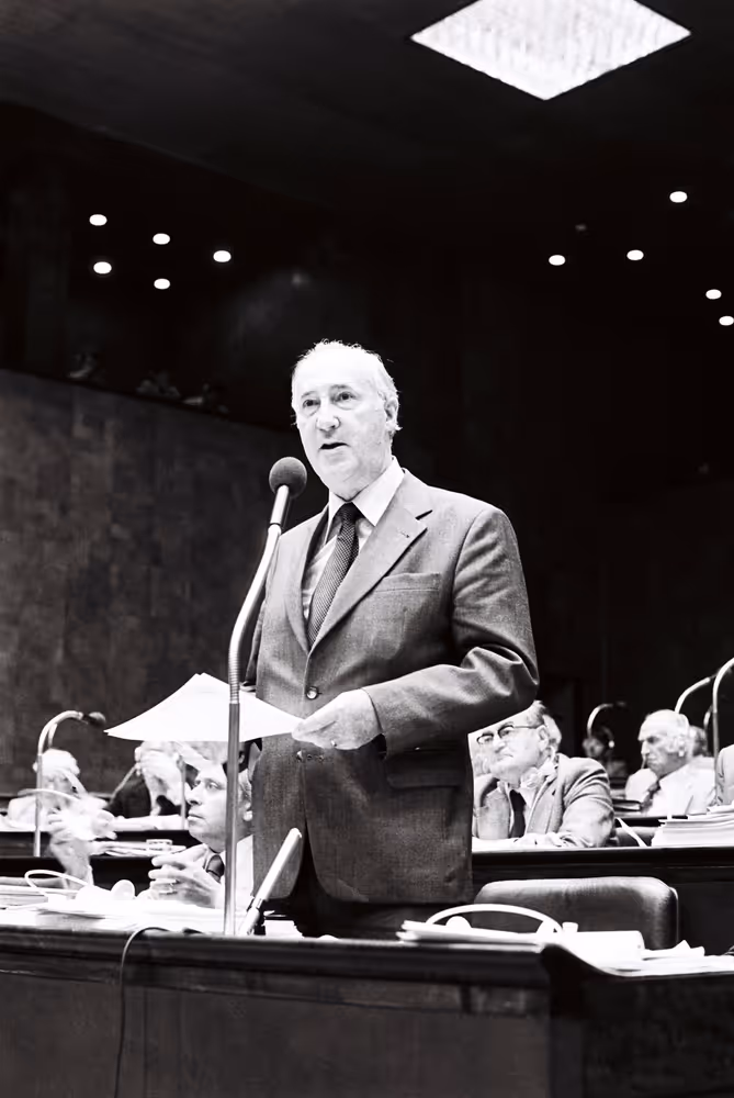 MÜLLER-HERMANN Ernst during the plenary Session in september 1978