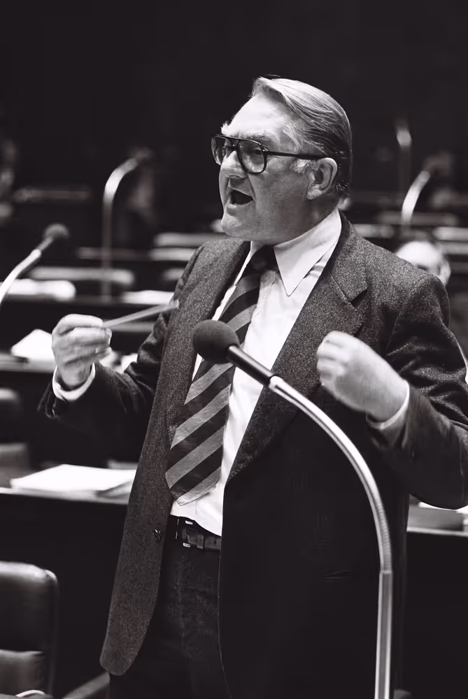 The delegue Heinrich AIGNER during a session in October 1978.