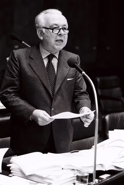 Foto 1: The delegue Camillo RIPAMONTI during a session in Strasbourg in October 1978.