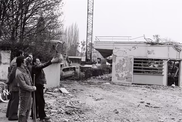 Zdjęcie 10: Demolition of the former EP building in Strasbourg, November 1978..