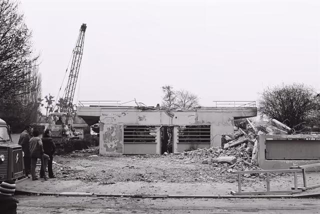 Zdjęcie 13: Demolition of the former EP building in Strasbourg, November 1978..