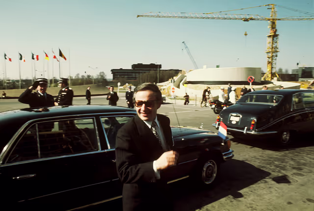 Nuotrauka 39: First democratic President of Portugal, EANES, visiting the European Parliament in 1978