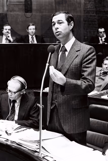 Foto 16: France Secretary of State Pierre BERNARD-REYMOND during a session in Luxembourg in February 1979.