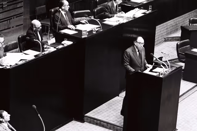 Foto 5: The European Commission President Roy JENKINS during a session in Luxembourg on February 1979.