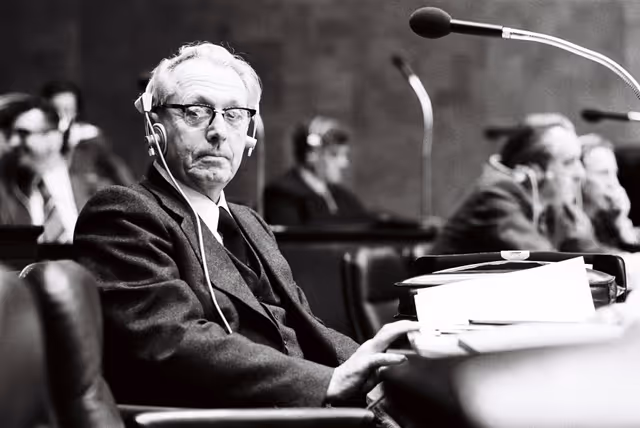 Foto 35: Plenary session in Luxembourg in February 1979.