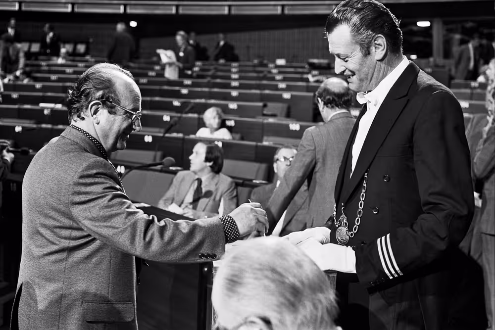 MEP insert their vote in the ballot box on 17 July in Strasbourg. This election would reveal Simone VEIL as the new directly elected President of the European Parliament.
