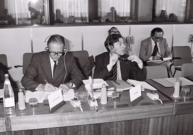 Fotografija 43: Meeting september 1979.Boulevard de l'Empereur Bruxelles