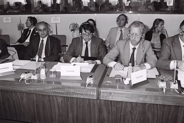 Fotografija 7: Meeting september 1979.Boulevard de l'Empereur Bruxelles